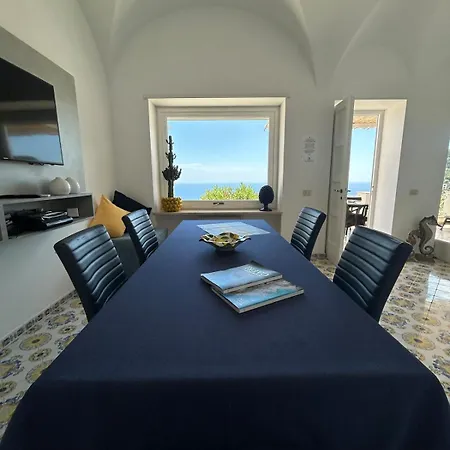Terrazza Mediterranea Sea View アパート