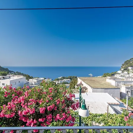 アパート Terrazza Mediterranea Sea View